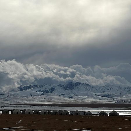 Yurt camp ALI-NUR at lake Song-Kol юрточный лагерь Али-Нур озеро Сон-Куль Сон-Куль Кыргызстан Нарын Kyrgyzstan Naryn Екстер'єр фото