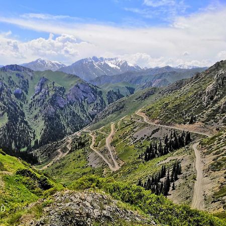 Yurt camp ALI-NUR at lake Song-Kol юрточный лагерь Али-Нур озеро Сон-Куль Сон-Куль Кыргызстан Нарын Kyrgyzstan Naryn Екстер'єр фото