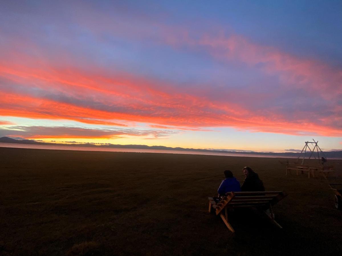 Yurt camp ALI-NUR at lake Song-Kol юрточный лагерь Али-Нур озеро Сон-Куль Сон-Куль Кыргызстан Нарын Kyrgyzstan Naryn Екстер'єр фото