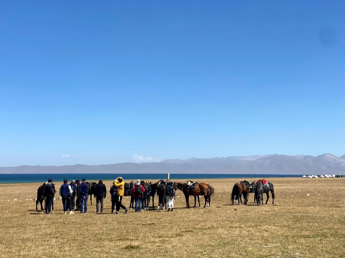 Yurt camp ALI-NUR at lake Song-Kol юрточный лагерь Али-Нур озеро Сон-Куль Сон-Куль Кыргызстан Нарын Kyrgyzstan Naryn Екстер'єр фото
