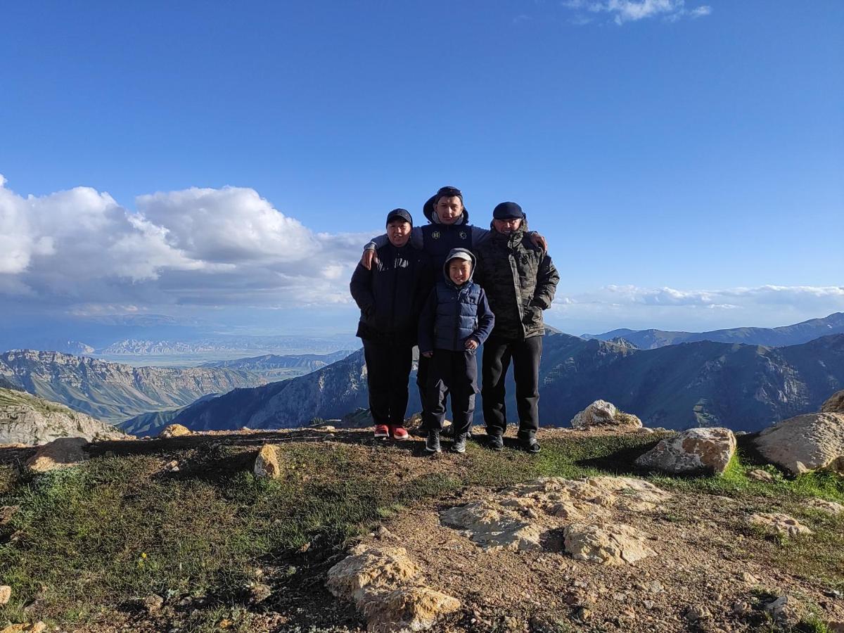 Yurt camp ALI-NUR at lake Song-Kol юрточный лагерь Али-Нур озеро Сон-Куль Сон-Куль Кыргызстан Нарын Kyrgyzstan Naryn Екстер'єр фото