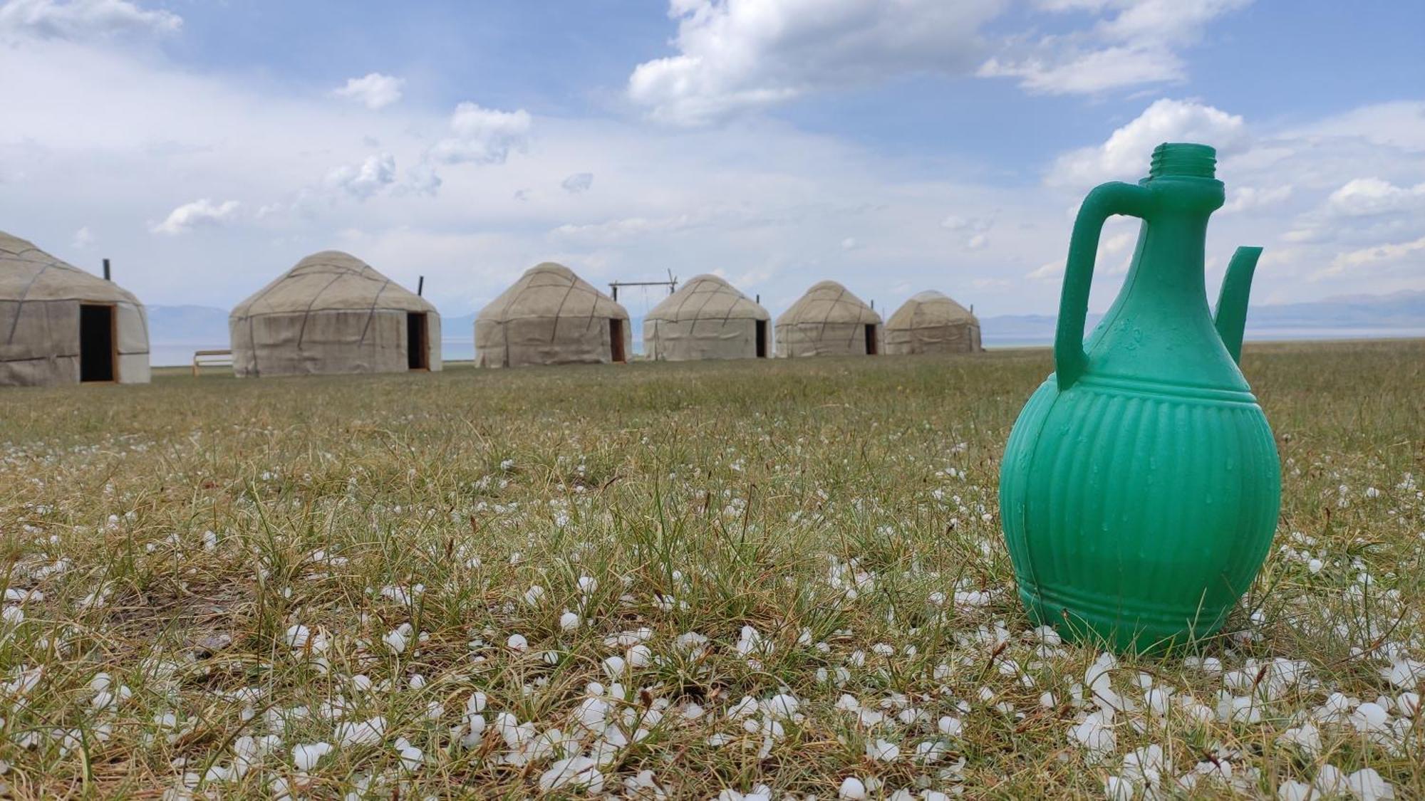 Yurt camp ALI-NUR at lake Song-Kol юрточный лагерь Али-Нур озеро Сон-Куль Сон-Куль Кыргызстан Нарын Kyrgyzstan Naryn Екстер'єр фото